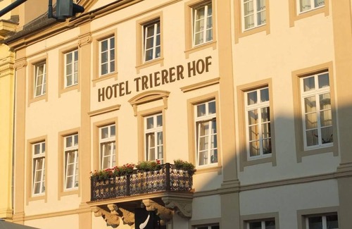 Altstadt House | Double room with french. Bed - Trierer Hof