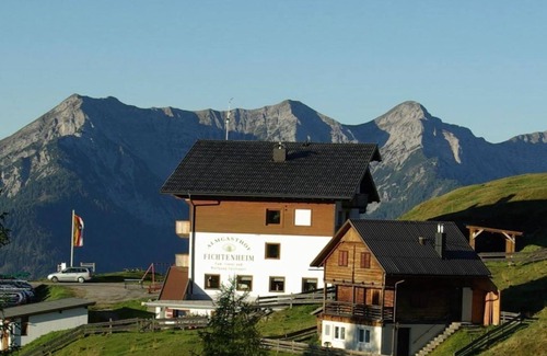 Berg im Drautal House | Double room with south-facing balcony - Almhotel Fichtenheim