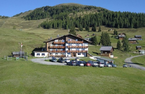 Berg im Drautal House | Double room with south-facing balcony - Almhotel Fichtenheim