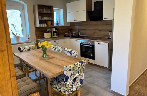 Cossebaude Condo | Double room with shared kitchen in the HofPAUSE