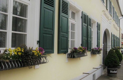 Kenzingen Apartment | Double room with shower and WC - Scheidels Restaurant zum Kranz-Hotel
