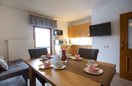 Ellmau Apartment | Double room with shower, WC - Haus Landmann