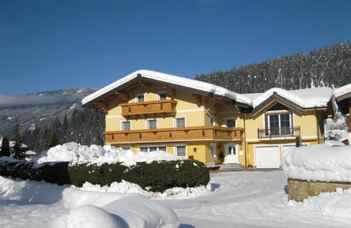 Radstadt Apartment | Double room with shower, WC - Haus Anni