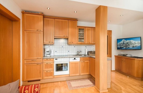 Leogang Bed & Breakfast | Double room with shower, WC - Herzog, Haus