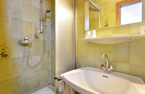 Soell Cottage | Double room with shower, WC - the Christophorus