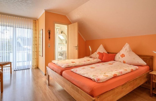 Neunkirchen Bed & Breakfast | Double room with shower/WC - Pension Jehnen am Eifelsteig