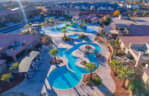 Santa Clara House | Double the Fun combo - Canyon Springs 76 and Desert Moose 75 home