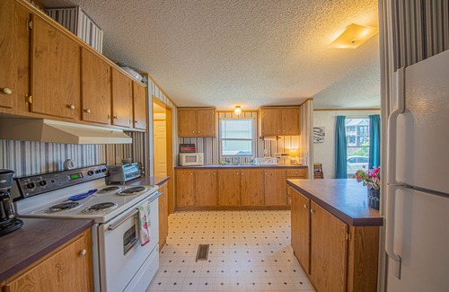 Colonial Beach House | Double Tide Beach HousenOne Block from The RivernLarge YardnDeck Area nFire Pit