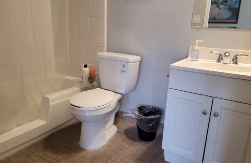 Pico - Robertson Apartment | Double Unit 4xGuests with AC and WiFi in Beverly Hills