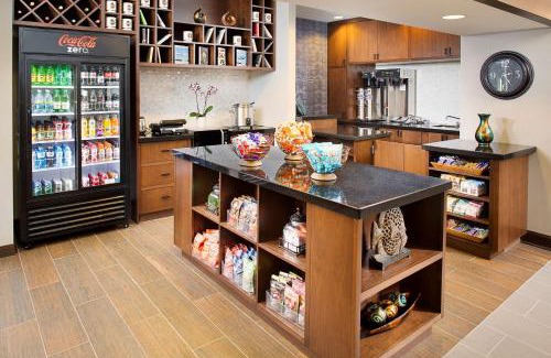 Linthicum Heights Hotel | DoubleTree by Hilton Baltimore - BWI Airport