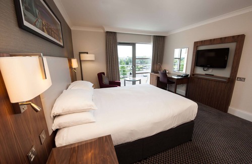Bellshill Hotel | DoubleTree by Hilton Glasgow Strathclyde