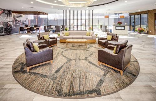 Huntington Hotel | DoubleTree by Hilton Huntington, WV