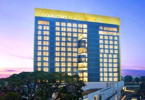 Menteng Hotel | DoubleTree by Hilton Jakarta - Diponegoro