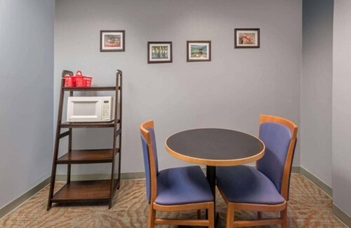 Western Division Hotel | DoubleTree by Hilton Laredo
