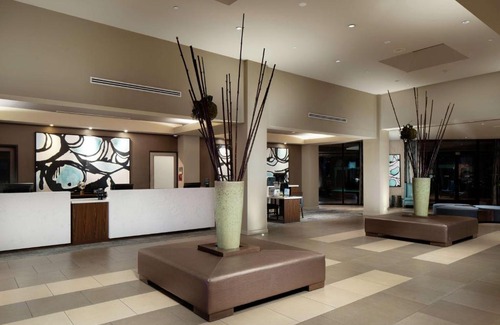 Monrovia Hotel | DoubleTree by Hilton Monrovia - Pasadena Area