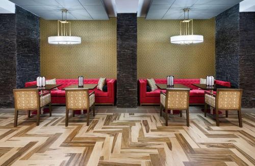 Orlando Hotel | DoubleTree by Hilton Orlando East - UCF Area