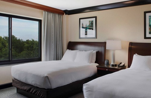 Bentonville Hotel | DoubleTree Suites by Hilton Bentonville