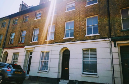 Dover House | Dover Town Rooms (Single Room 5)