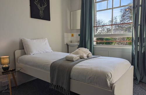 Dover House | Dover Town Rooms (Single Room 7)