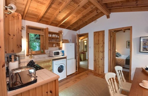 Diabaig Cottage | DOWN HOUSE, pet friendly, with open fire in Torridon