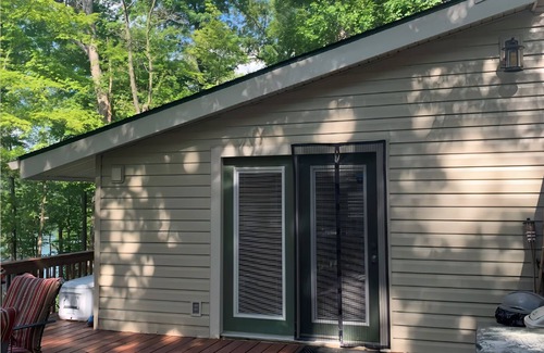 Ozark House | Down Time on Lake of Egypt! Fishing, boating, wineries, hiking, relaxing!
