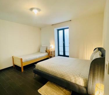 Quartier des Quais - Kaaienwijk Apartment | Down Town Spacious Loft Retreat with Private Parking