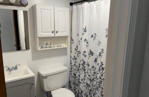 Amesbury Apartment | Downtown Amesbury 15 Mins to Beach