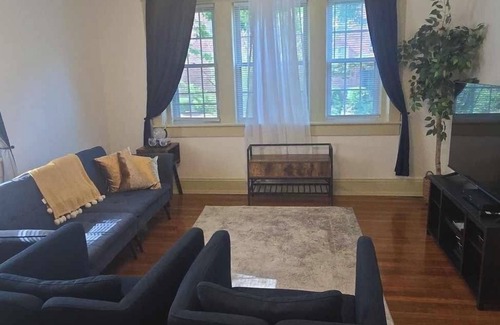 Ghent Condo | "Downtown Apartment: Perfect Location with Easy Access to Everything!"