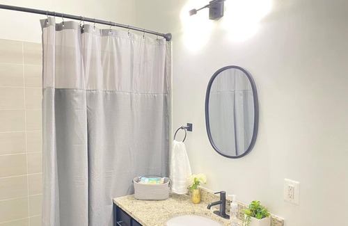 Mount Vernon Apartment | Downtown Baltimore "Skyline" Luxury Studio