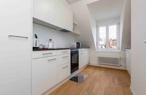 Werd Apartment | Downtown Charming 2-BR Loft Apartment 5A