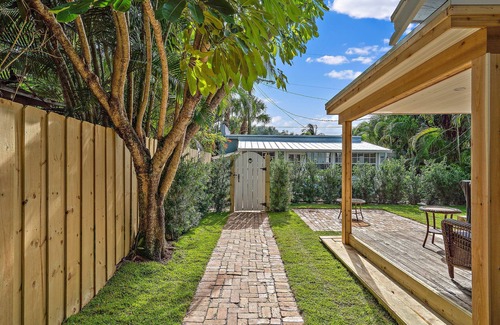 Flamingo Parks Cottage | Downtown Cottage-Quiet-Private-Close to Everything