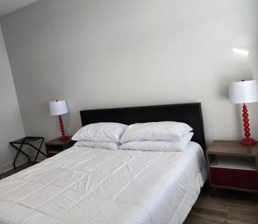 Deep Ellum Apartment | Downtown Dallas 2bd free parking