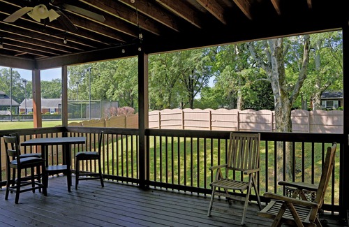 Florence House | Downtown Gem 2 Br w Spacious Yard