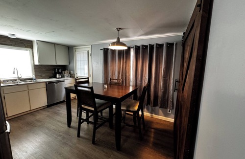 Redmond House | Downtown Hub - Dog Friendly