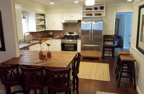Dripping Springs House | Downtown Hudson Farm House amazing retreat centrally located in Dripping Spring