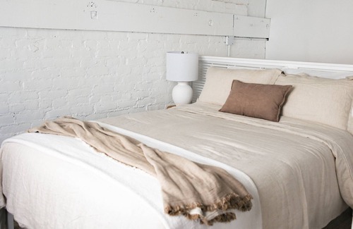 West Fairfax Apartment | Downtown Loft Apartment within Walking Distance to Everything!
