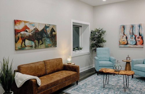 Aberdeen Apartment | Downtown Loft nCozy 1-bedroom apartment in adorable Aberdeen with WiFi