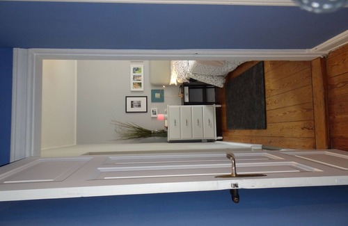 Lubeck City Centre Apartment | Downtown, Lübeck, ground floor, turn of the century, old town, fireplace, WiFi, parking lot