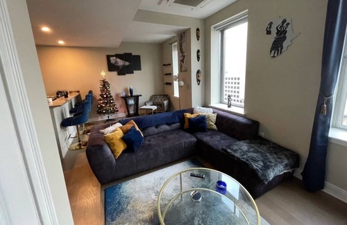 Mount Vernon Condo | Downtown Luxury Apt- Long Term Stays Welcomed