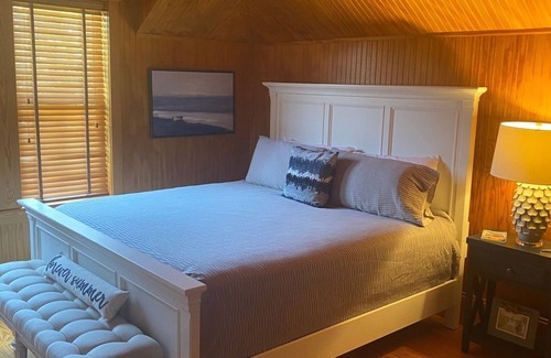 Historic Downtown Manteo House | Downtown Manteo Studio