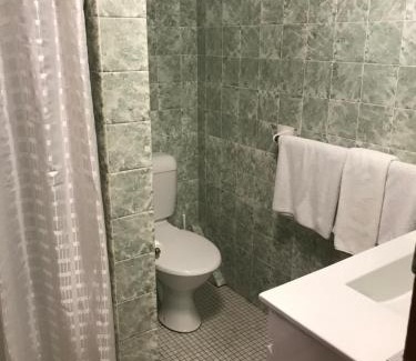 Wollongong Hotel | Downtown Motel