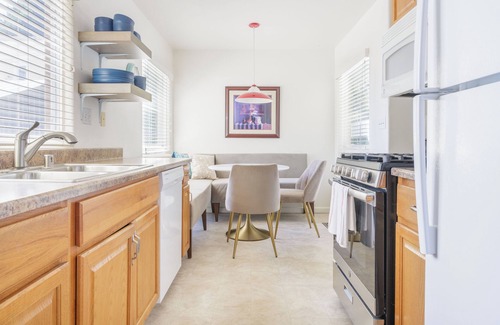Napa Condo | Downtown Napa! Unit B Walk to Everything!