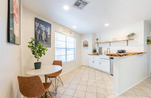 Wimberley House | Downtown Pearl Bungalow at Beer Ranch Project