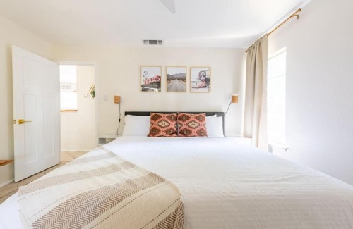 Wimberley House | Downtown Pearl Bungalow at Beer Ranch Project