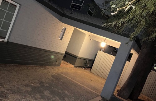 F. Q. Story Apartment | Downtown Phoenix FQ Historic District Upstairs Studio