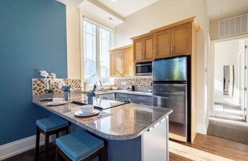 Central Business District Apartment | Downtown Provo Luxury Apartment (Unit #6)