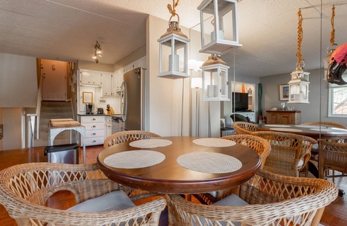 The Pines Condo | Downtown Rehoboth Beach 1 Block from Rehoboth Ave Sleeps 4