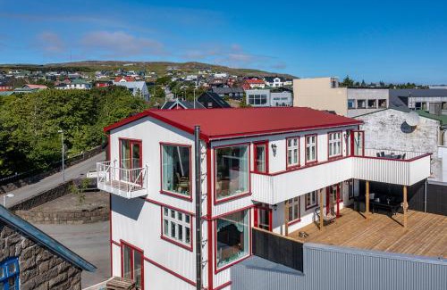 Torshavn Apartment | Downtown - Retro Decor - Stunning Views - Terrace