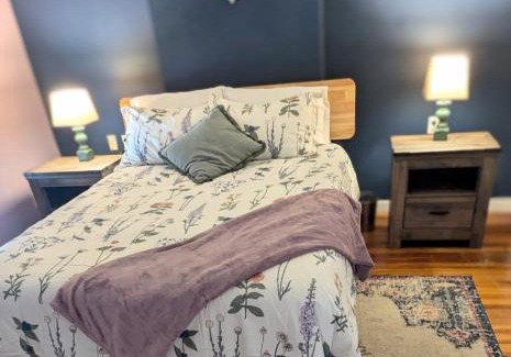 Cumberland House | Downtown Spot on Hambright's Alley! Explore the city from this Adventure Base! 2nd Fl Unit B
