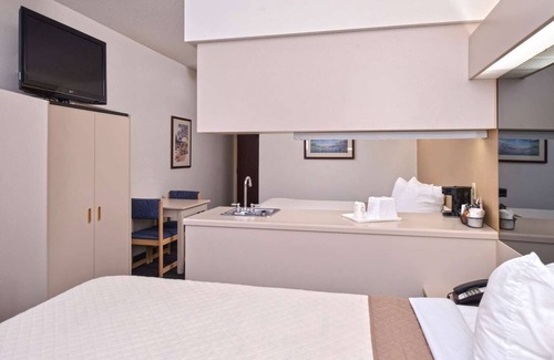 Maryville Hotel | Downtown Stay | 2 Welcoming Rooms w/Complimentary Breakfast | Free Parking